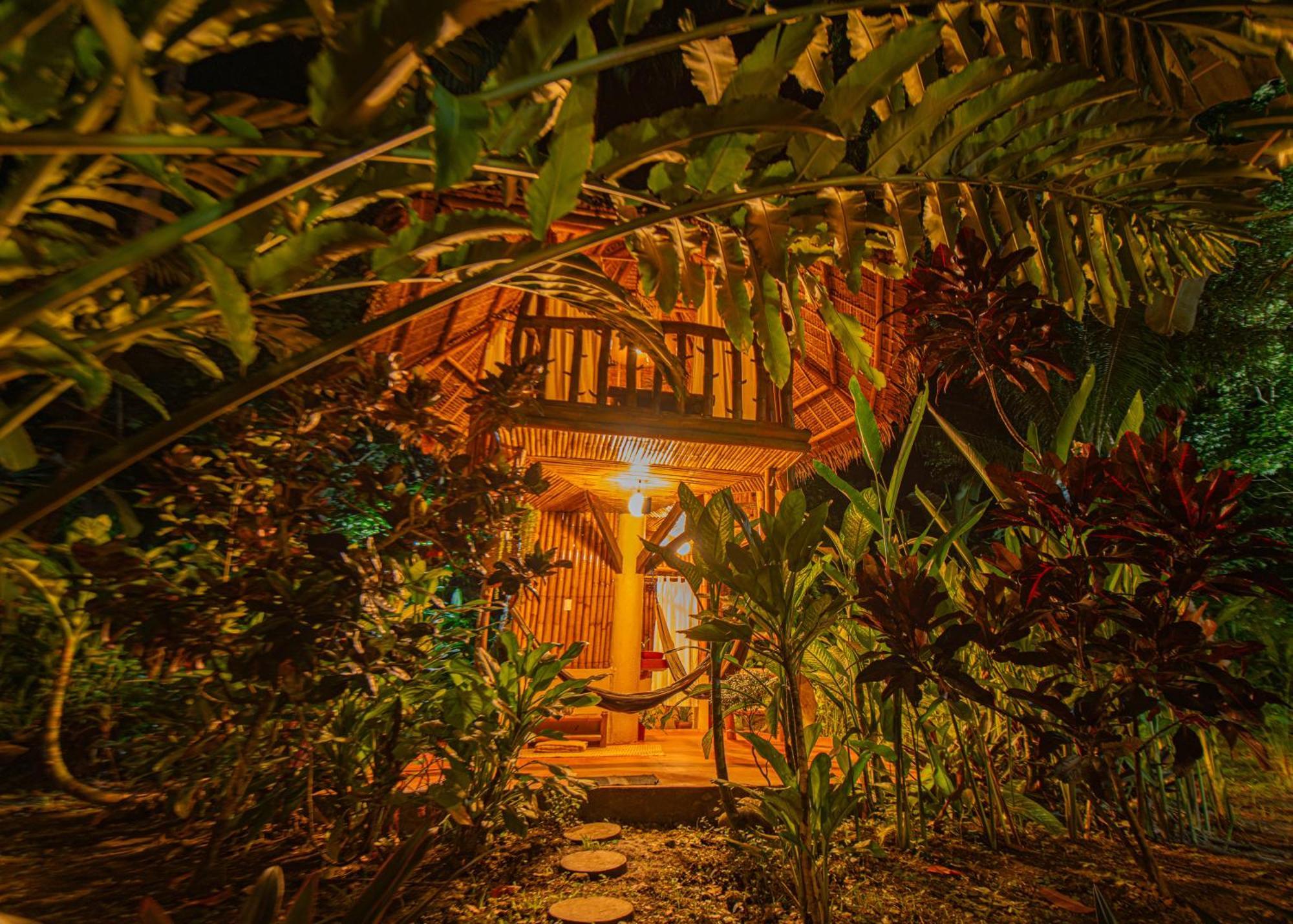Water To Forest Bed & Breakfast *